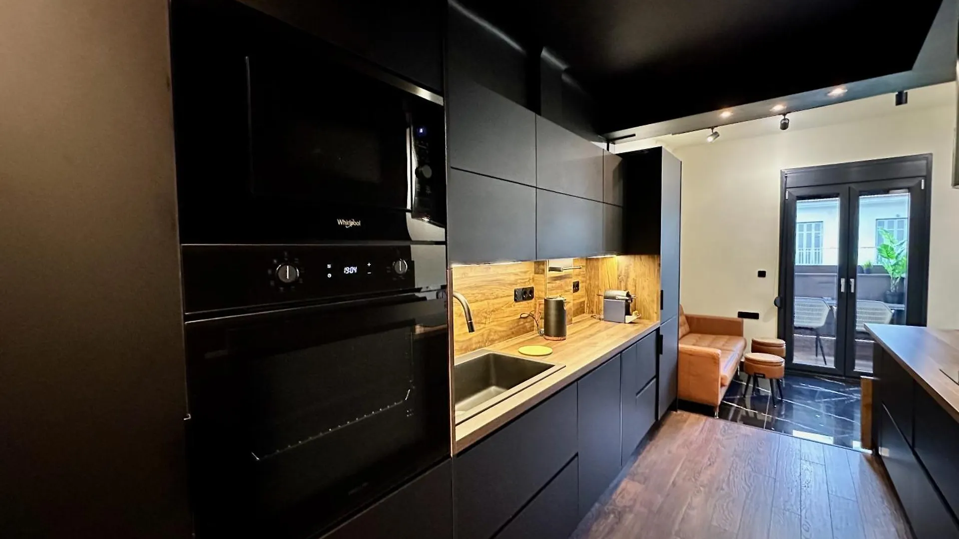Four Seasons - The Crown Apartment Salonicco