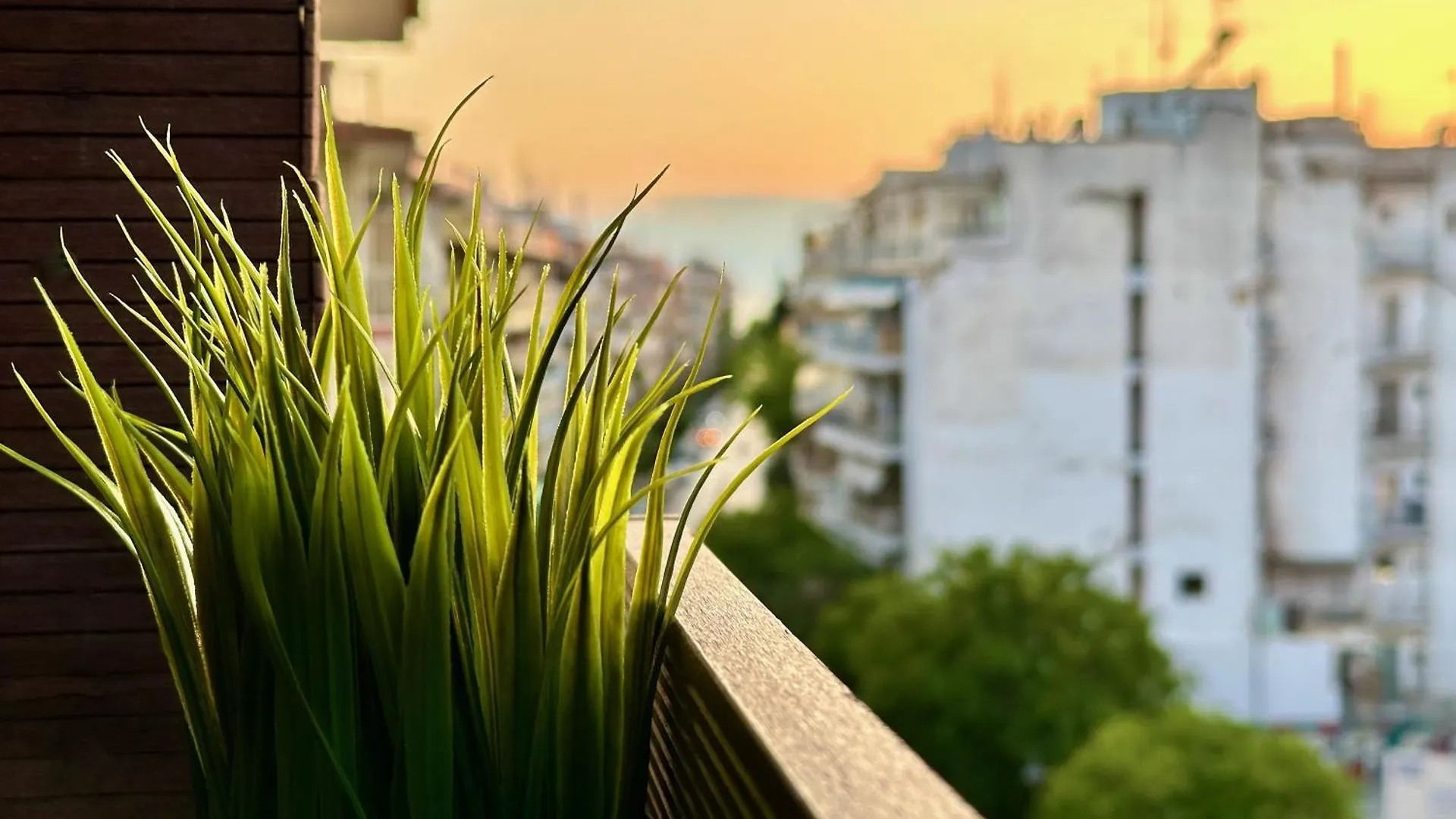 Four Seasons - The Crown Apartment Salonicco 0*,  Grecia